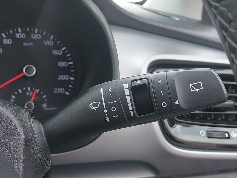 More views of Kia Stonic