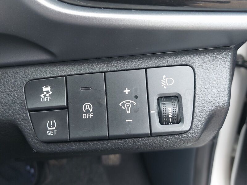 More views of Kia Stonic