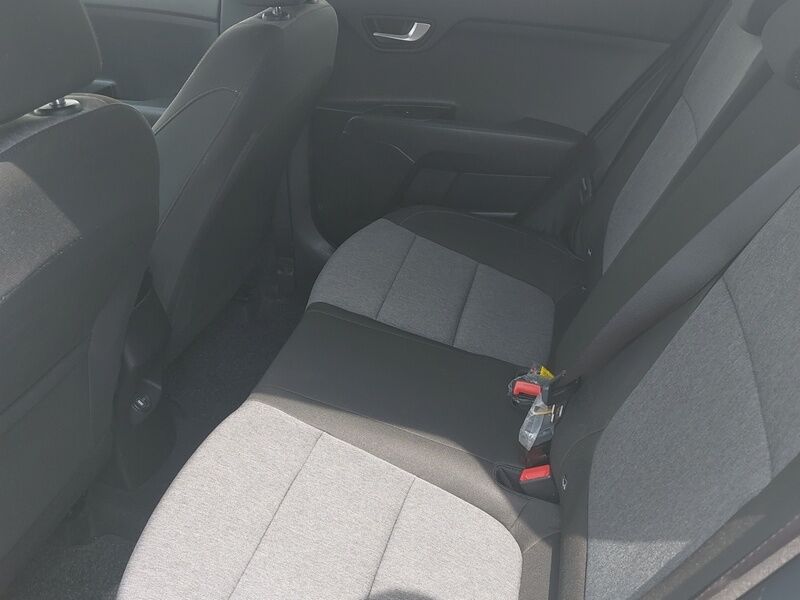 More views of Kia Stonic