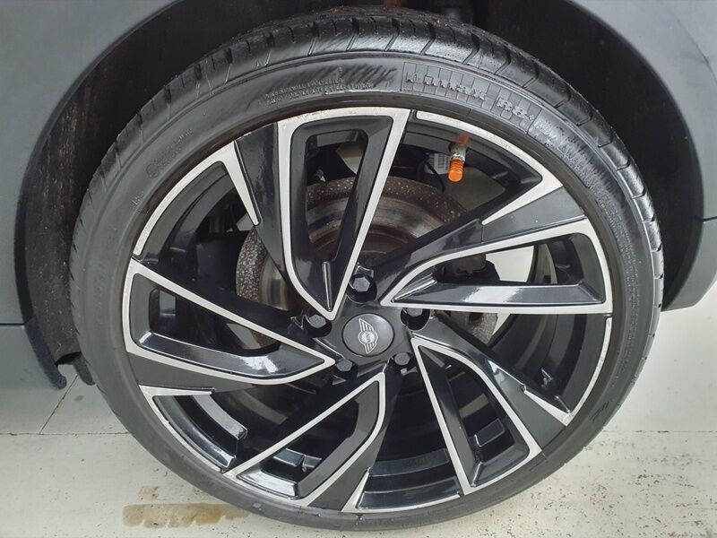 More views of MINI One