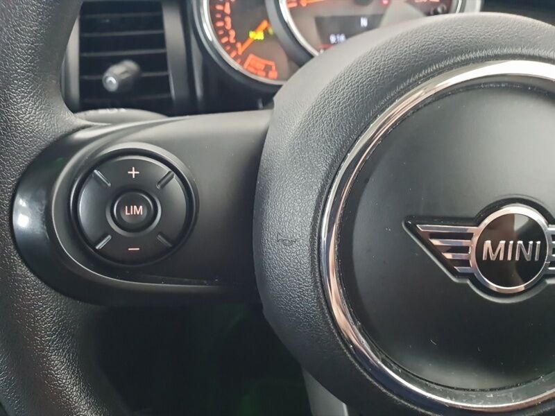 More views of MINI One