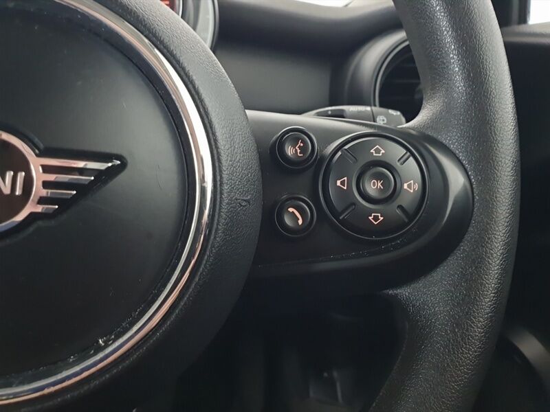 More views of MINI One