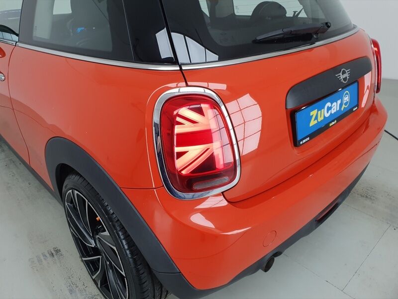 More views of MINI One