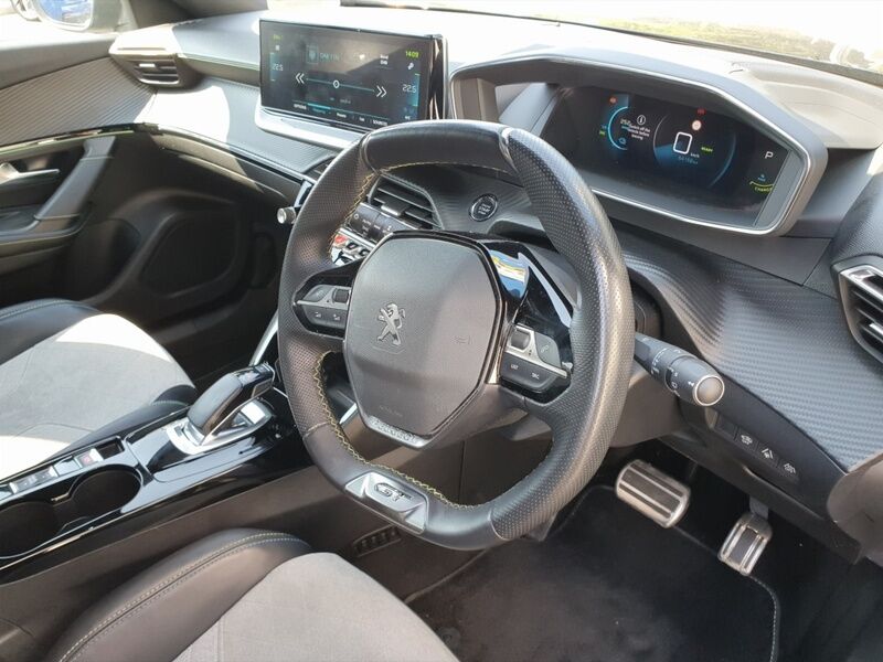 More views of Peugeot 2008