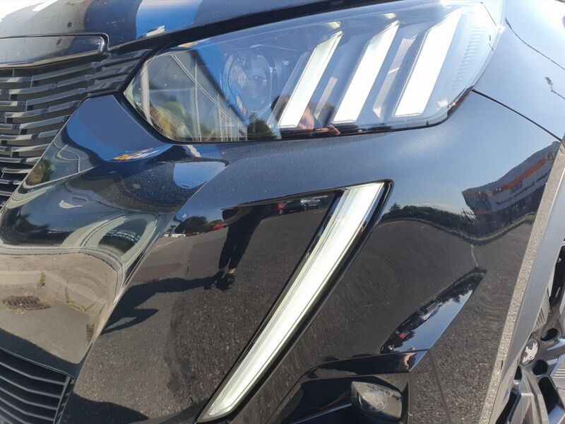 More views of Peugeot 2008