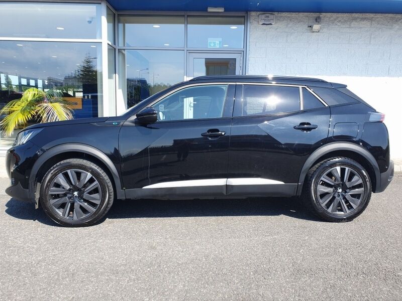 More views of Peugeot 2008