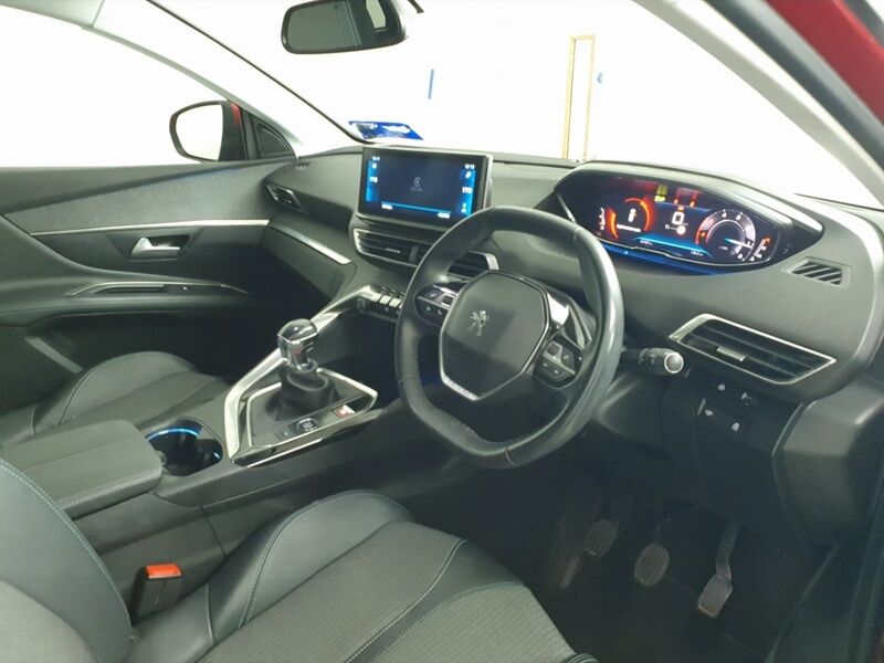 More views of Peugeot 3008