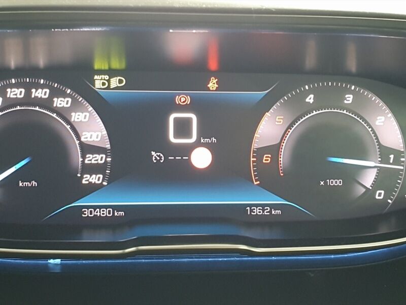 More views of Peugeot 3008