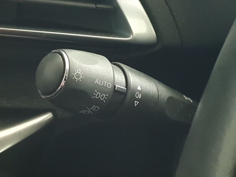 More views of Peugeot 3008