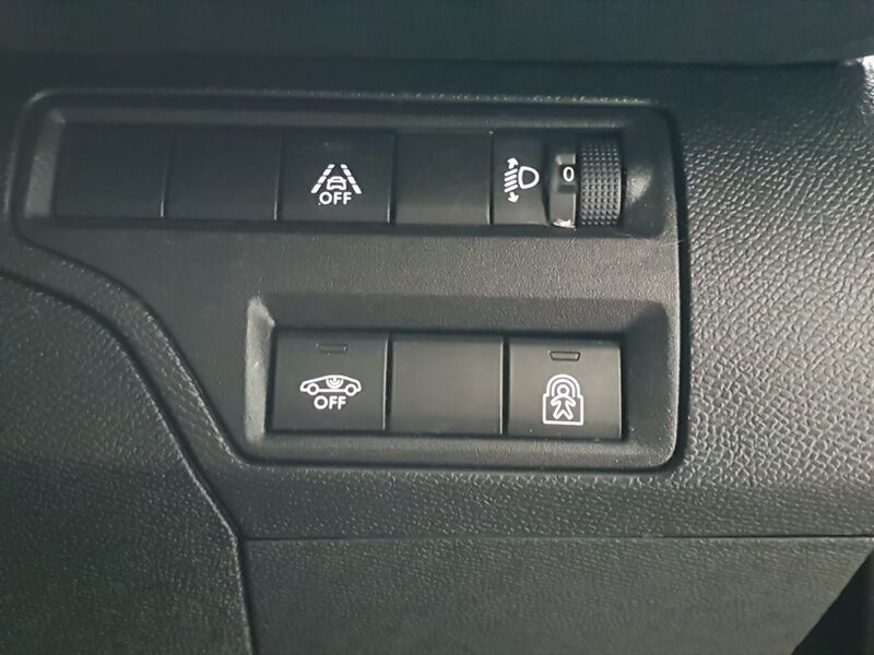 More views of Peugeot 3008
