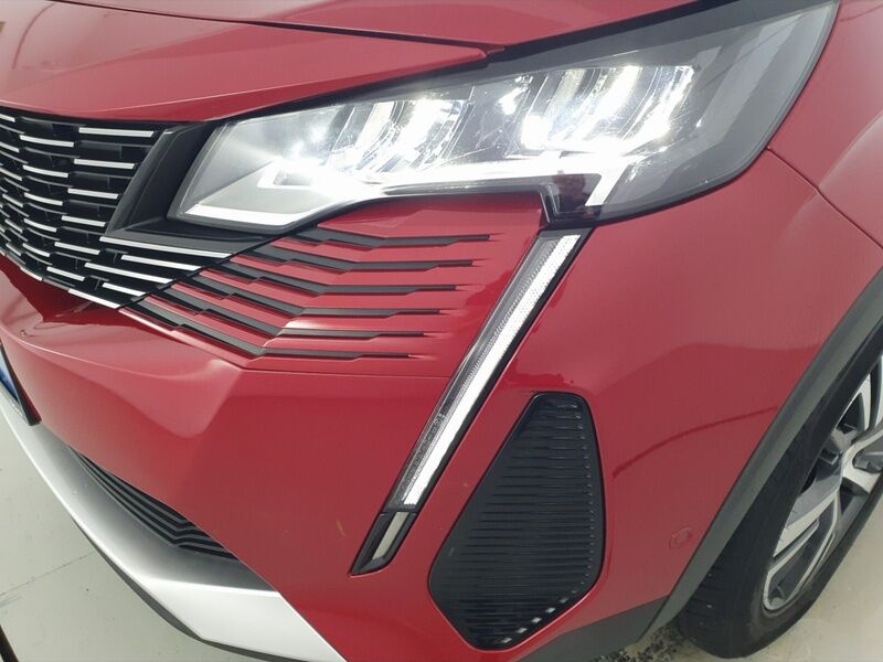 More views of Peugeot 3008