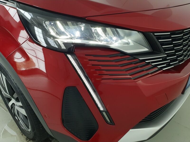 More views of Peugeot 3008