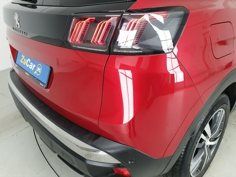 More views of Peugeot 3008
