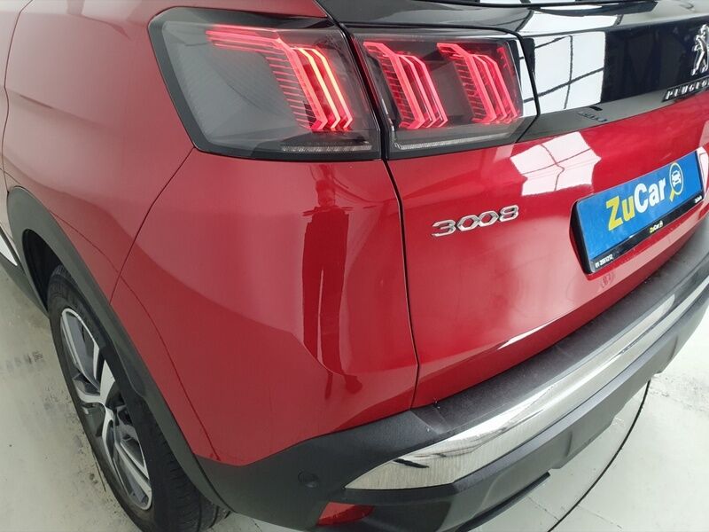 More views of Peugeot 3008