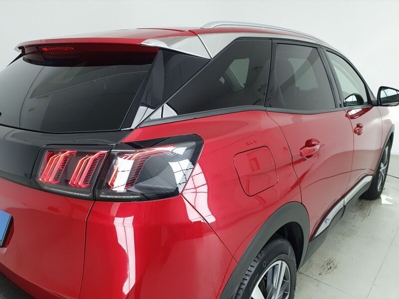 More views of Peugeot 3008