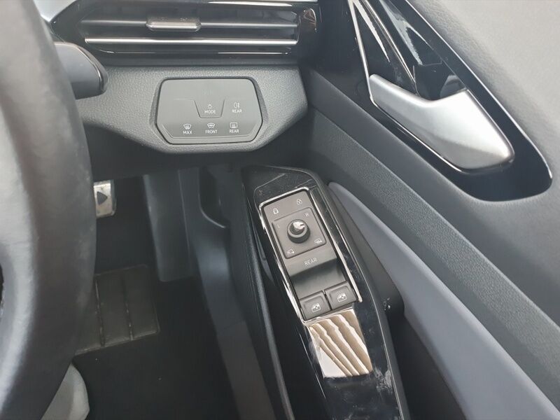More views of Volkswagen ID.4