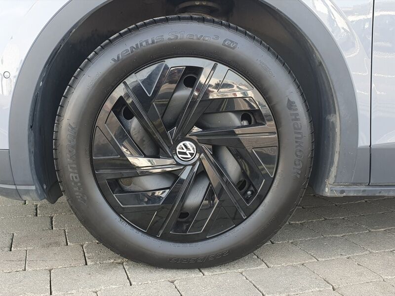 More views of Volkswagen ID.4