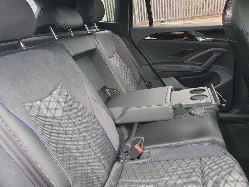 More views of Volkswagen Tiguan