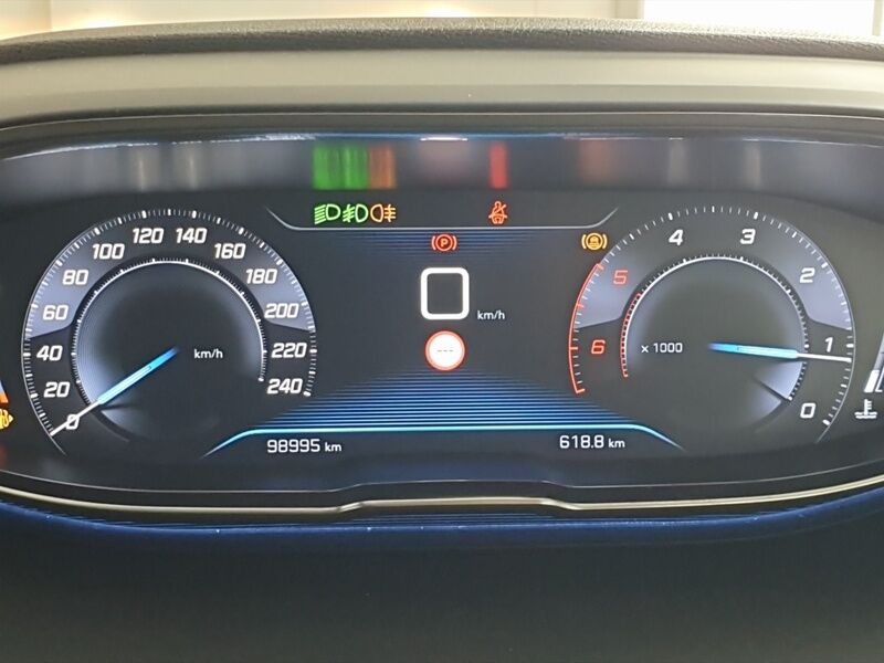 More views of Peugeot 3008