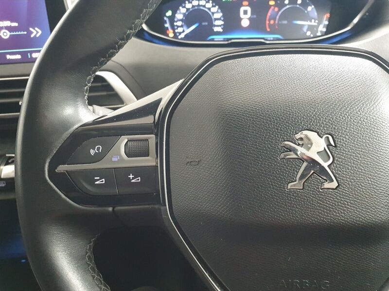 More views of Peugeot 3008