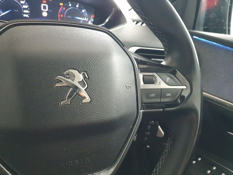 More views of Peugeot 3008