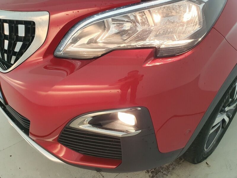 More views of Peugeot 3008