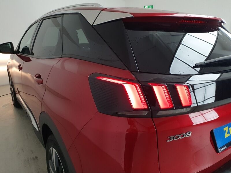 More views of Peugeot 3008