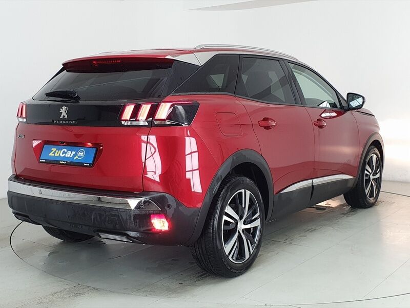More views of Peugeot 3008