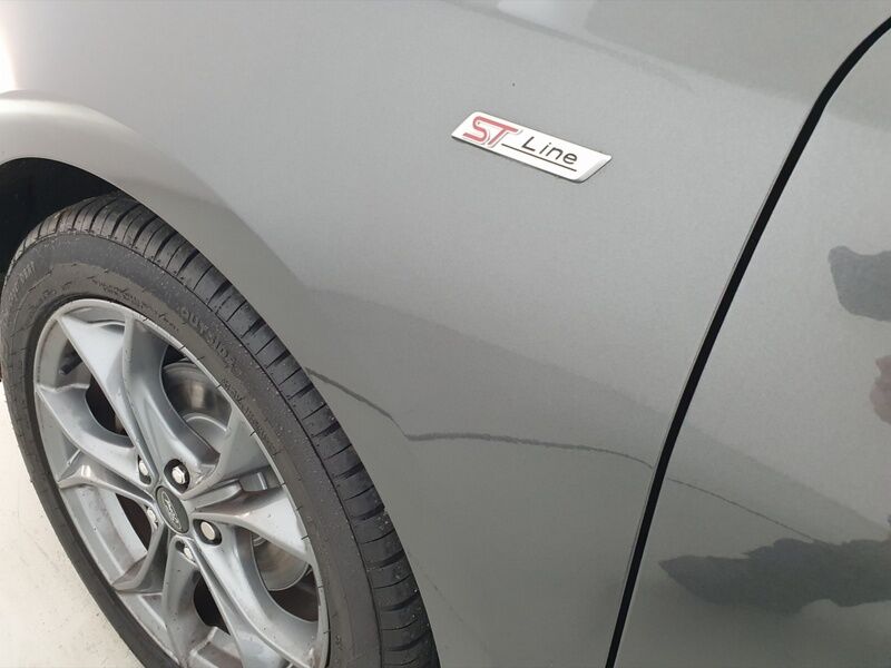 More views of Ford Focus
