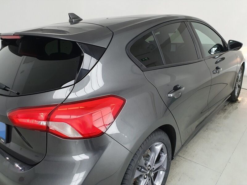 More views of Ford Focus