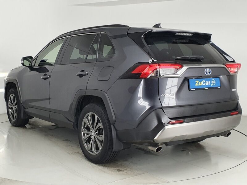 More views of Toyota Rav4