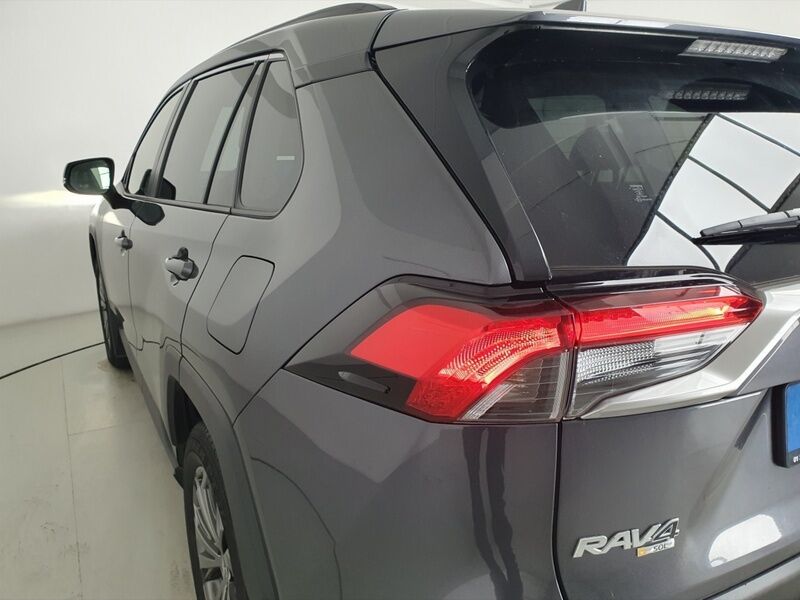 More views of Toyota Rav4