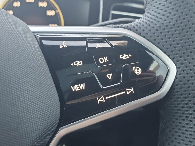 More views of Volkswagen Touareg