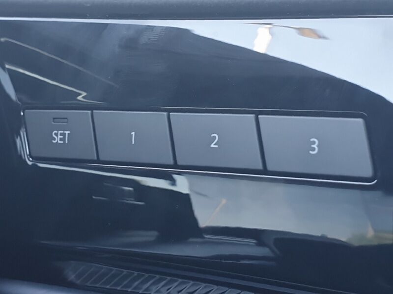 More views of Volkswagen Touareg