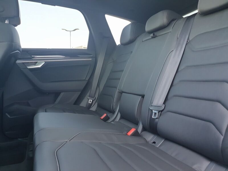 More views of Volkswagen Touareg