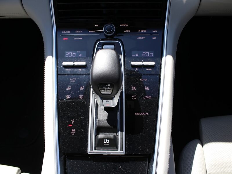 More views of Porsche Panamera