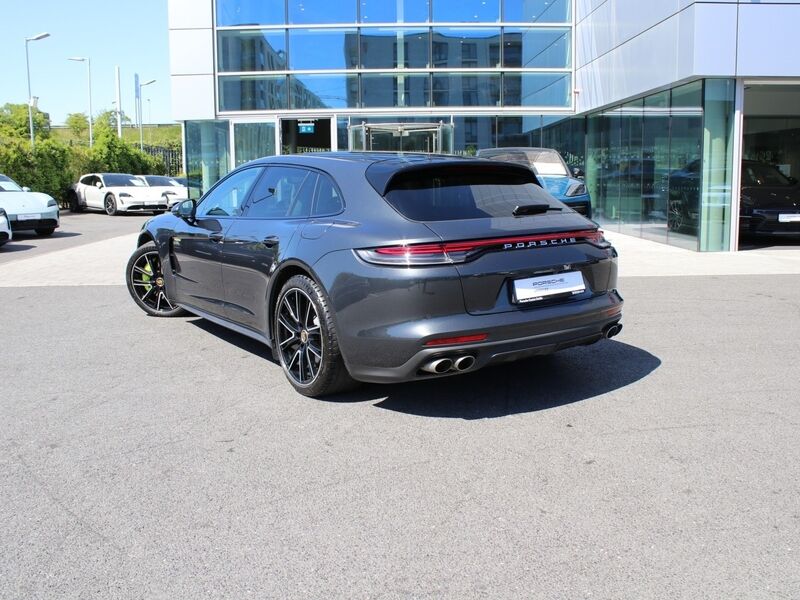 More views of Porsche Panamera