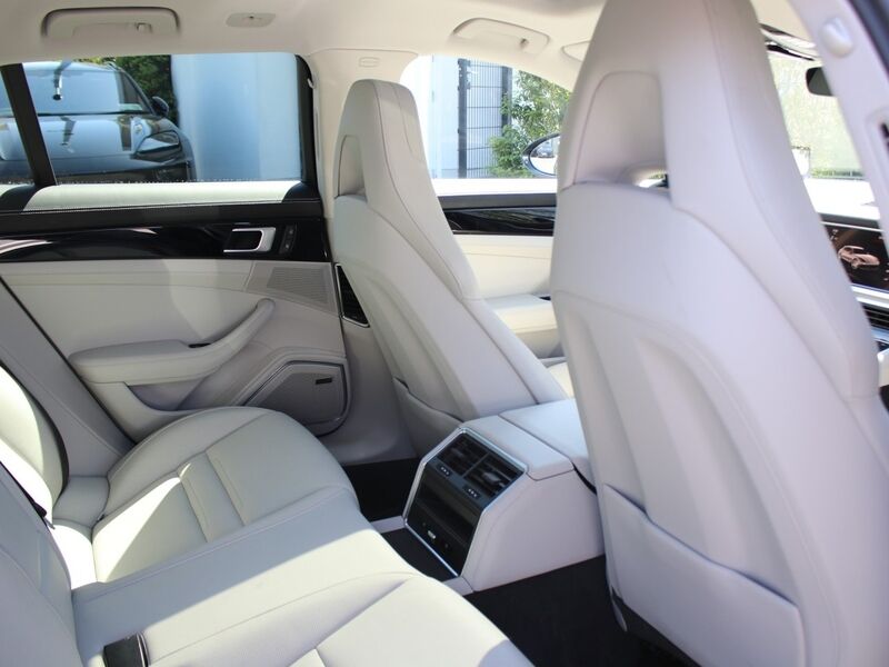 More views of Porsche Panamera