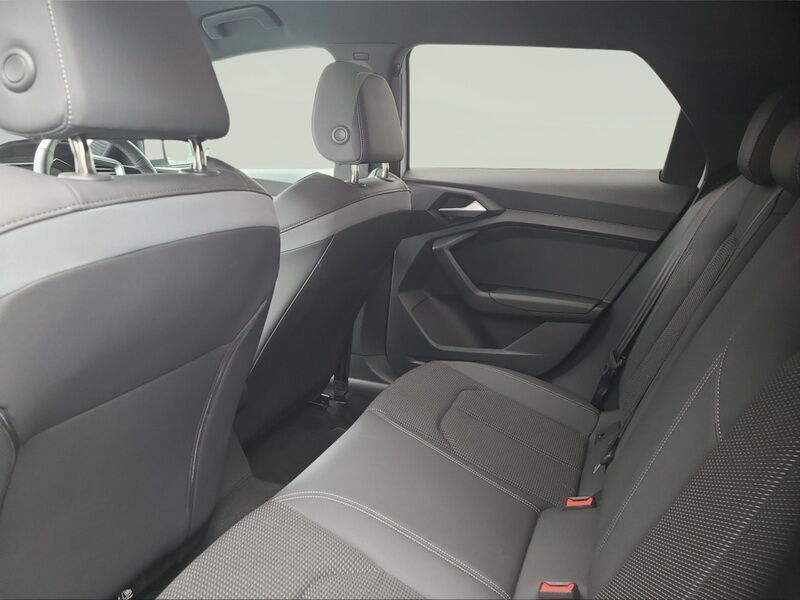 More views of Audi A1