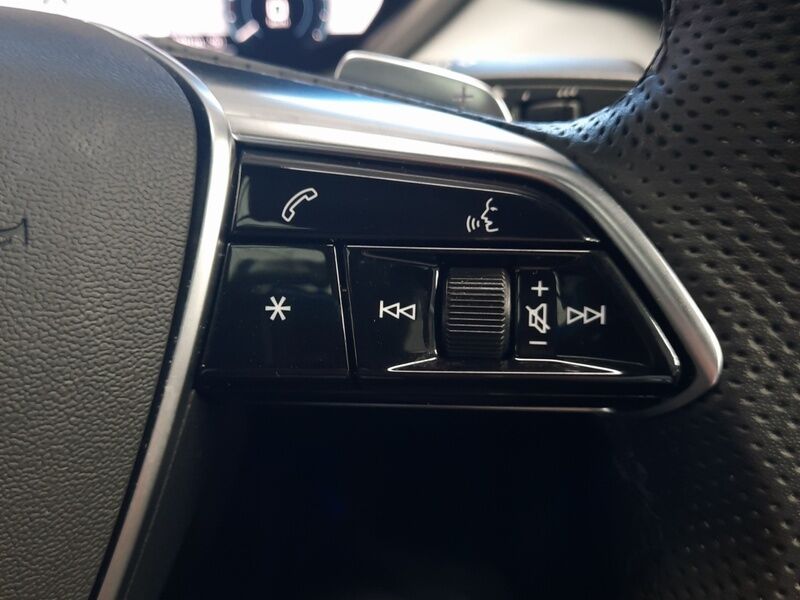 More views of Audi e-tron GT quattro