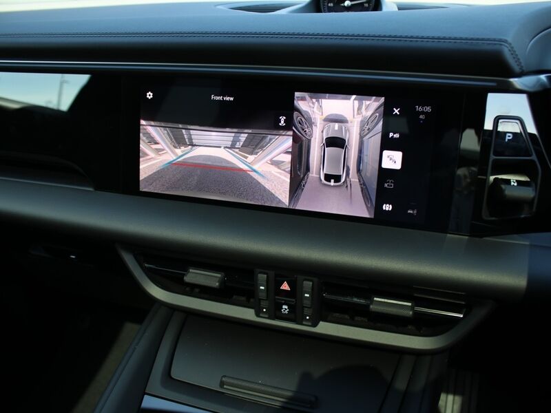 More views of Porsche Macan
