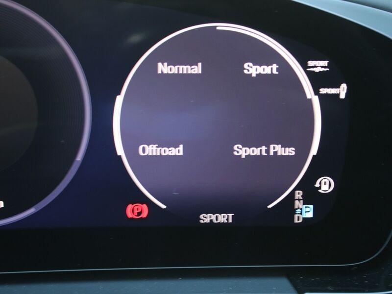 More views of Porsche Macan