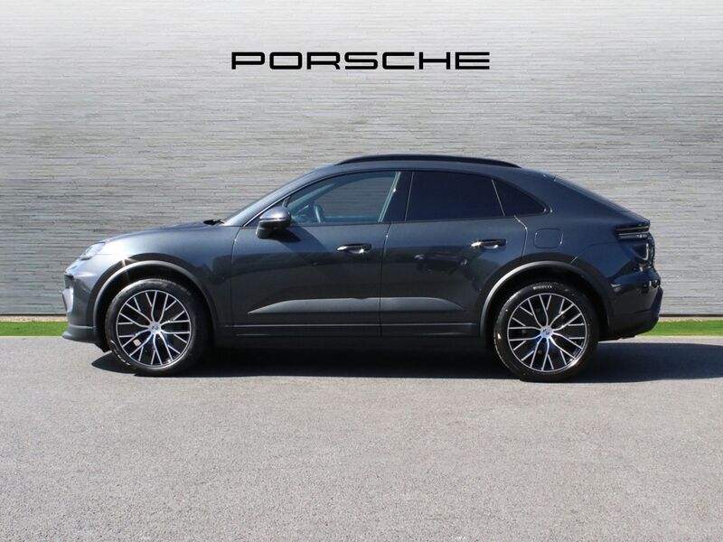 More views of Porsche Macan