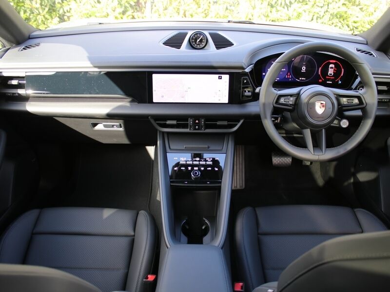 More views of Porsche Macan