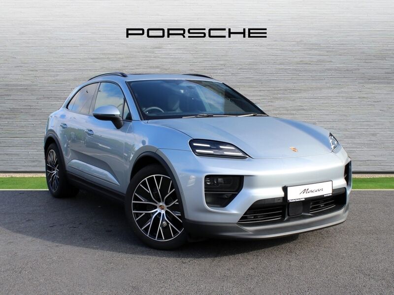 More views of Porsche Macan