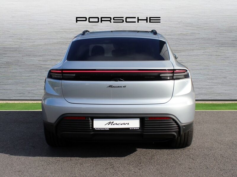More views of Porsche Macan