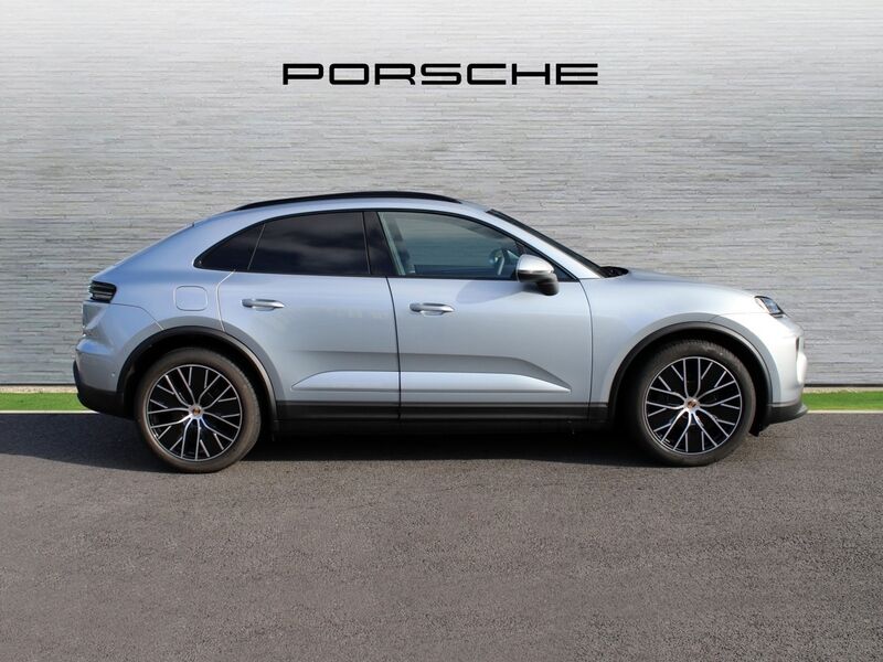 More views of Porsche Macan