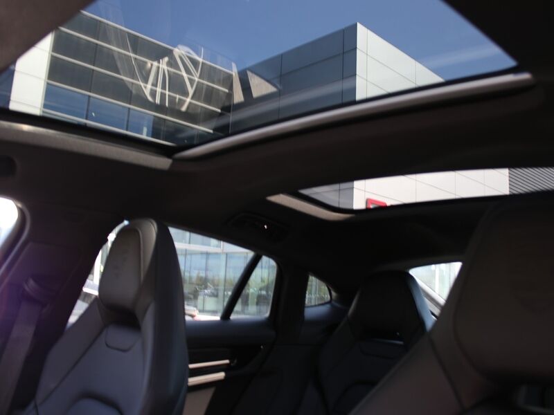 More views of Porsche Panamera