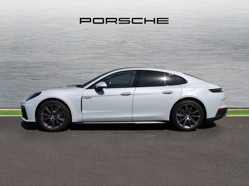 More views of Porsche Panamera