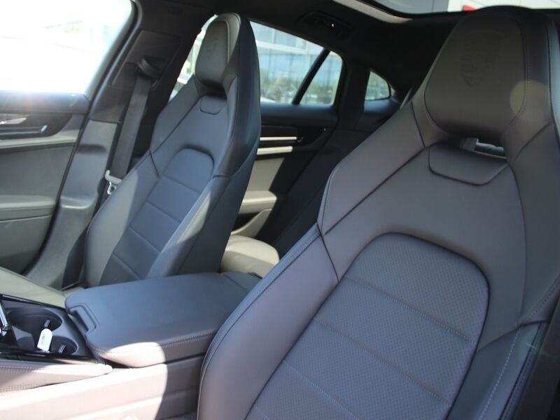 More views of Porsche Panamera